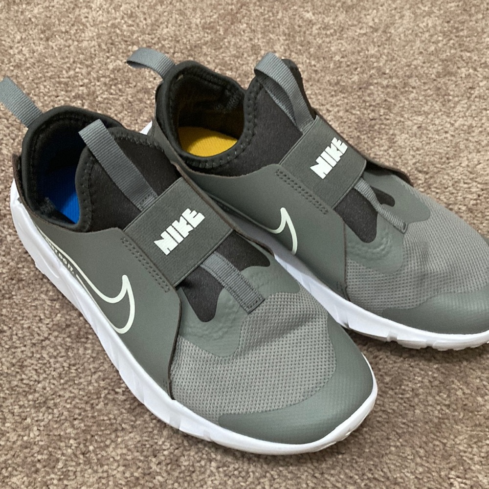 Nike Kids Gray Slip-On Shoes